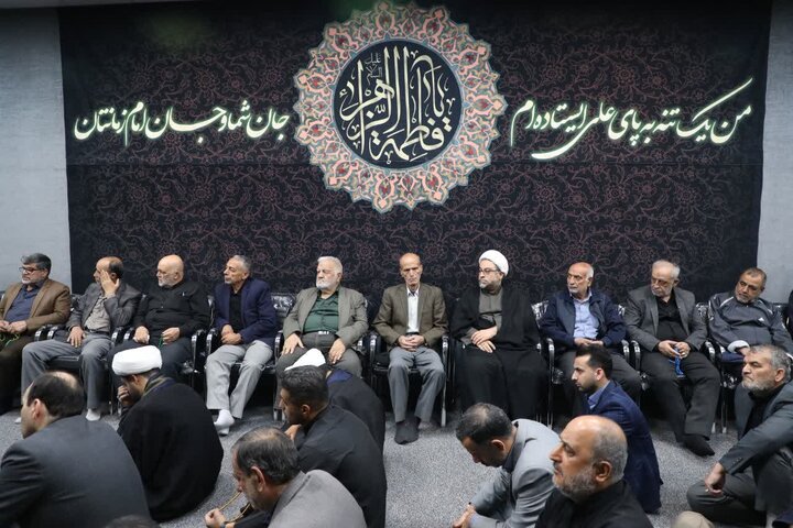 تصاویر/  برگزاری مراسم عزای فاطمی در دفتر نماینده ولی‌فقیه در استان سمنان