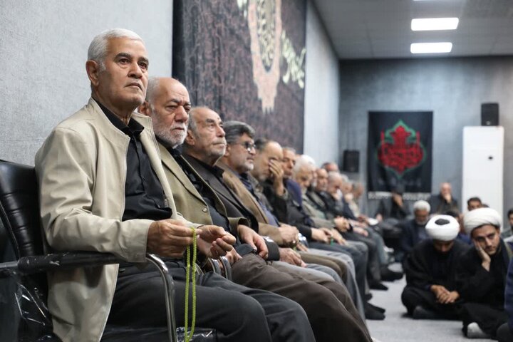 تصاویر/  برگزاری مراسم عزای فاطمی در دفتر نماینده ولی‌فقیه در استان سمنان