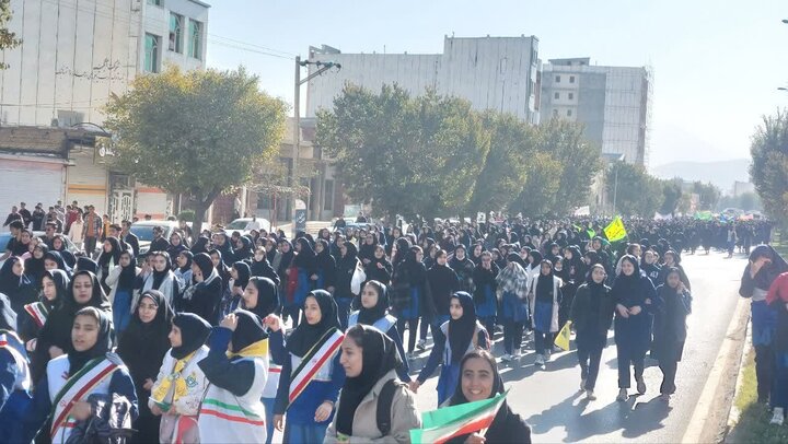 تصاویر/راهپیمایی یوم الله ۱۳ آبان در دورود