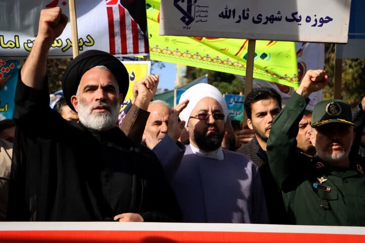 تصاویر/  راهپیمایی یوم الله ۱۳ آبان، روز ملی مبارزه با استکبار جهانی در سلماس