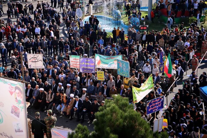 تصاویر/  راهپیمایی یوم الله ۱۳ آبان، روز ملی مبارزه با استکبار جهانی در سلماس