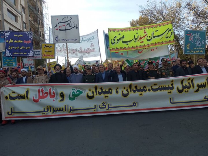 تصاویر/  راهپیمایی یوم الله ۱۳ آبان، روز ملی مبارزه با استکبار جهانی در سلماس