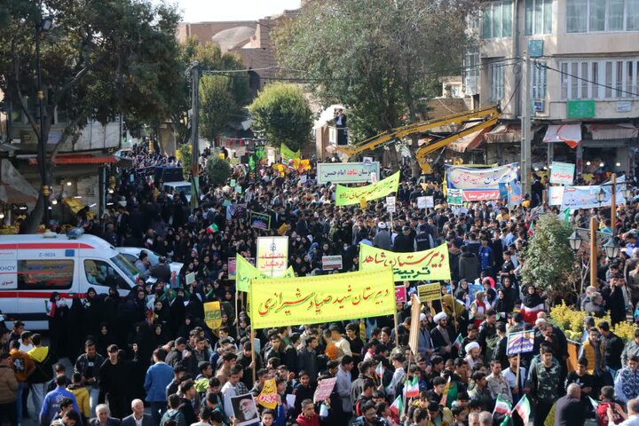 تصاویر/ راهپیمایی روز ملی مبارزه با استکبار جهانی در خوی