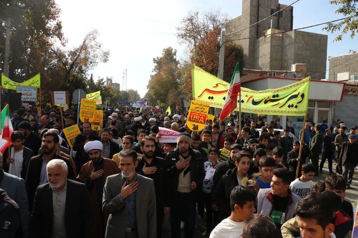 تصاویر/ راهپیمایی روز ملی مبارزه با استکبار جهانی در خوی