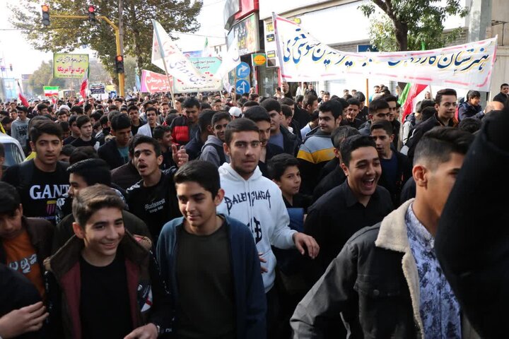 تصاویر/ راهپیمایی روز ملی مبارزه با استکبار جهانی در خوی