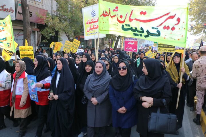 تصاویر/ راهپیمایی روز ملی مبارزه با استکبار جهانی در خوی