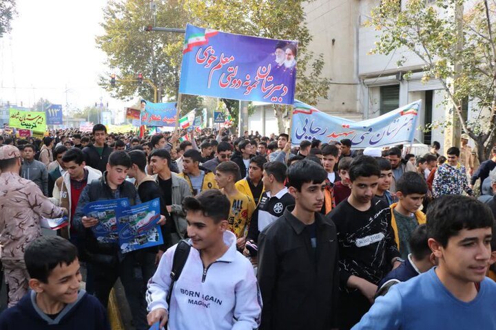 تصاویر/ راهپیمایی روز ملی مبارزه با استکبار جهانی در خوی