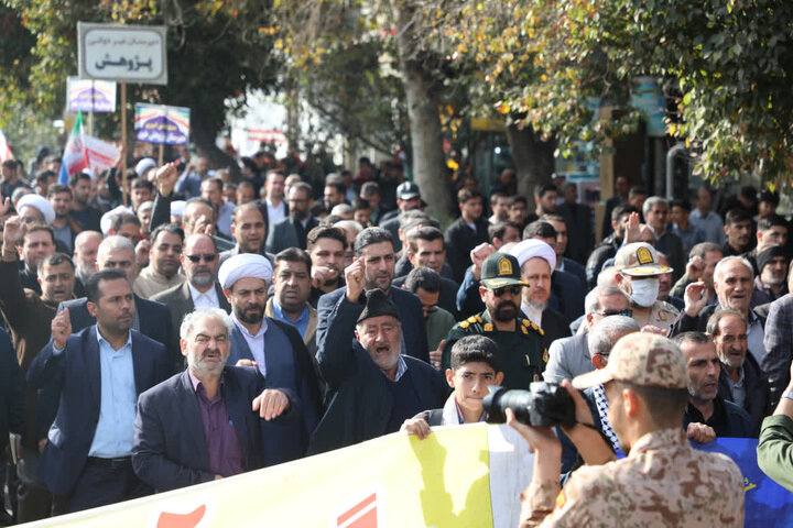 تصاویر/ راهپیمایی روز ملی مبارزه با استکبار جهانی در خوی