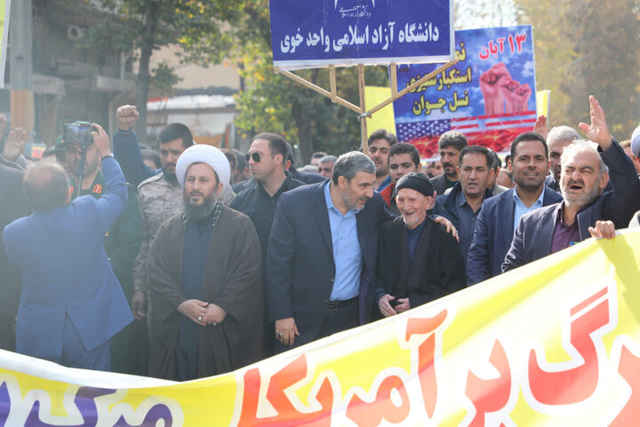 تصاویر/ راهپیمایی روز ملی مبارزه با استکبار جهانی در خوی