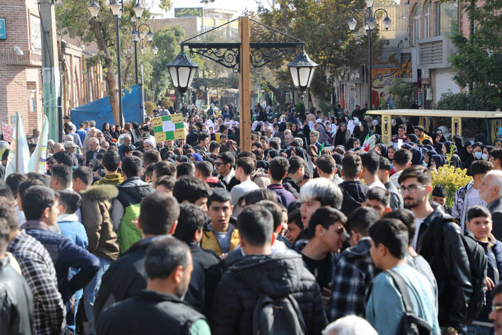 تصاویر/ راهپیمایی روز ملی مبارزه با استکبار جهانی در خوی