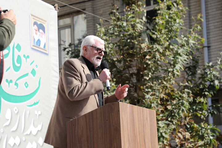 تصاویر/ راهپیمایی روز ملی مبارزه با استکبار جهانی در خوی
