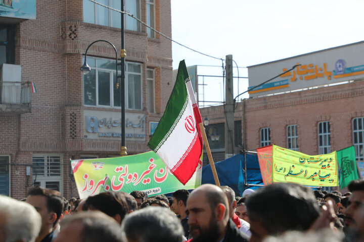 تصاویر/ راهپیمایی روز ملی مبارزه با استکبار جهانی در خوی