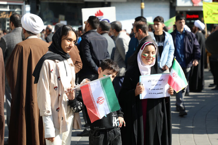 تصاویر/ راهپیمایی روز ملی مبارزه با استکبار جهانی در خوی