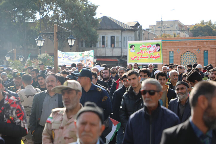 تصاویر/ راهپیمایی روز ملی مبارزه با استکبار جهانی در خوی