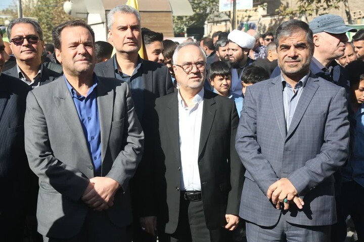 تصاویر/ راهپیمایی یوم الله ۱۳ آبان در زنجان