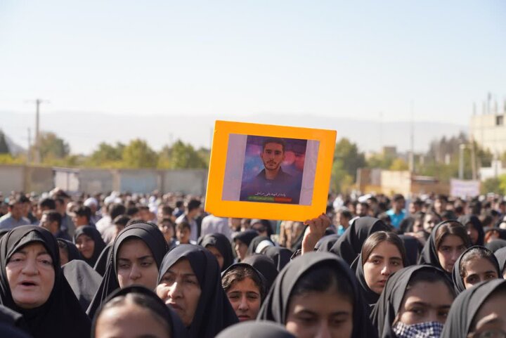 تصاویر/راهپیمایی یوم الله ۱۳ آبان در خرم آباد