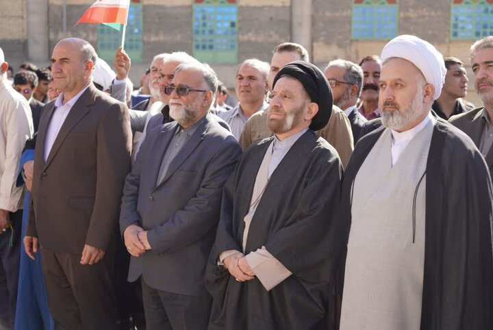 تصاویر/راهپیمایی یوم الله ۱۳ آبان در خرم آباد