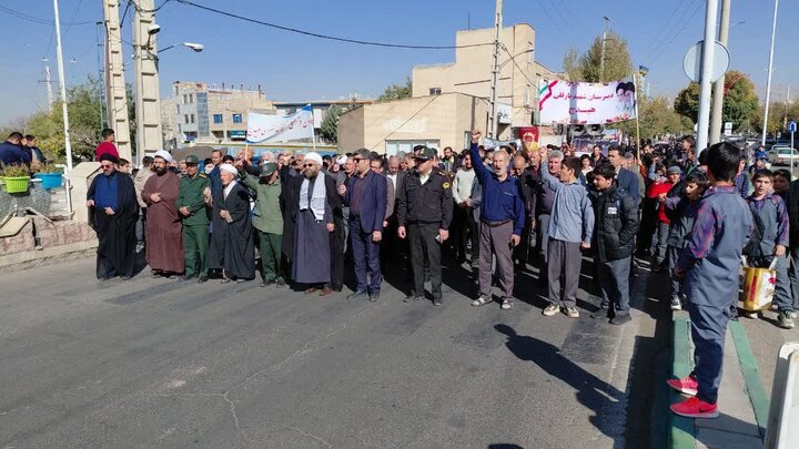 تصاویر/ راهپیمایی یوم الله ۱۳ آبان در هیدج