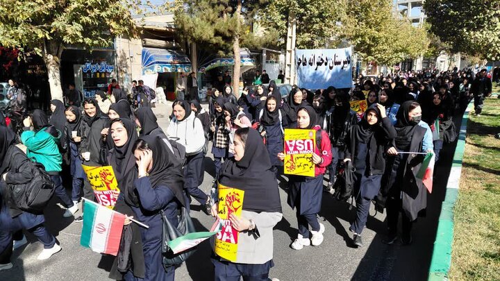 تصاویر/ راهپیمایی یوم الله ۱۳ آبان در هیدج