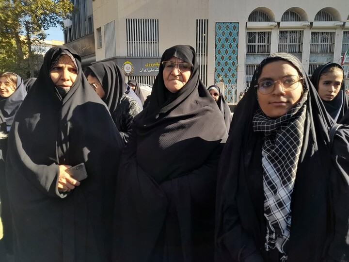 تصاویر/ راهپیمایی یوم الله ۱۳ آبان در مراغه