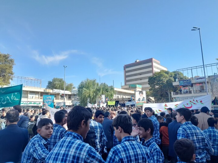 تصاویر/ راهپیمایی یوم الله ۱۳ آبان در مراغه