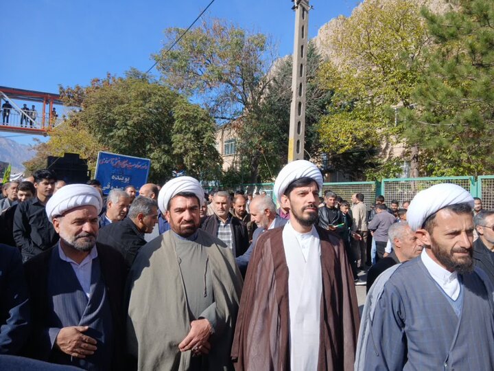 تصاویر/ راهپیمایی روز 13 آبان در ماکو