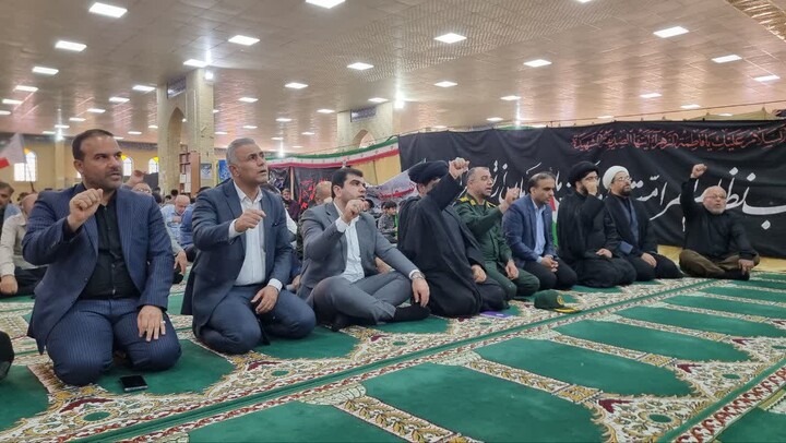 تصاویر/ راهپیمایی ۱۳ آبان در گناوه