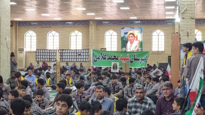 تصاویر/ راهپیمایی ۱۳ آبان در گناوه