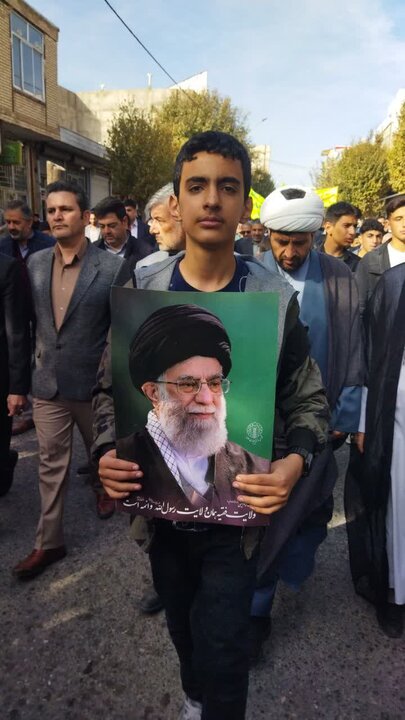 تصاویر/ حضور پرشور اقشار مختلف مردم شهرستان شوط در راهپیمایی ۱۳ آبان