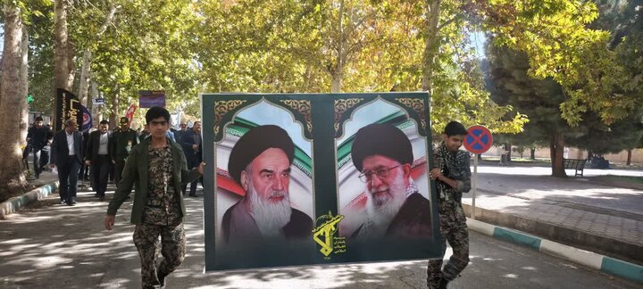 تصاویر/ راهپیمایی روز دانش آموز در شهر ماهان