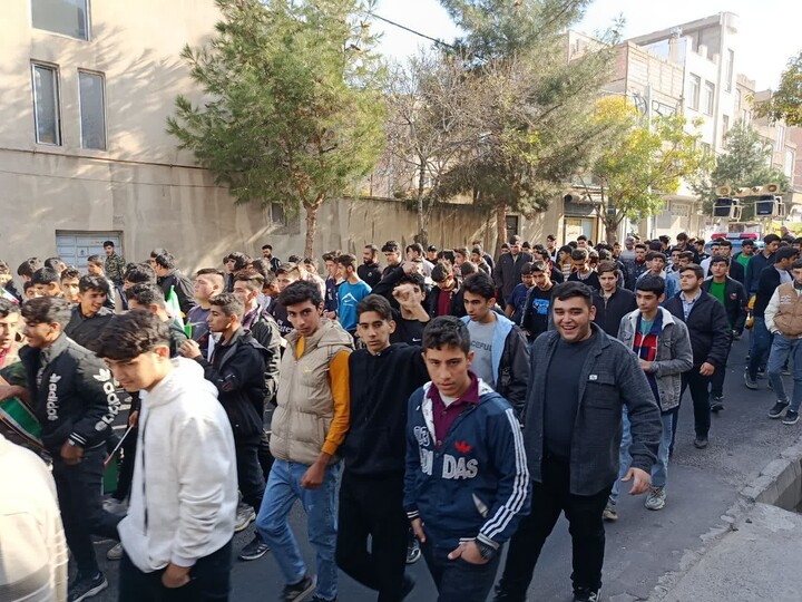 تصاویر/ راهپیمایی یوم الله ۱۳ آبان در خسروشاه