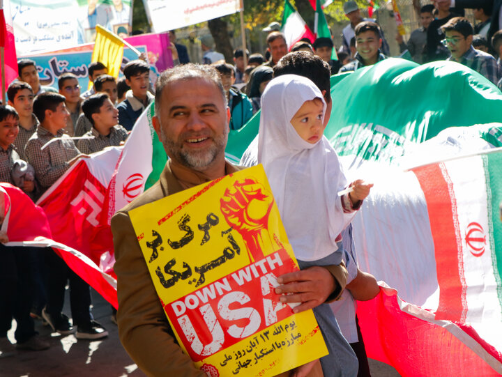 عکس/ حواشی راهپیمایی ۱۳ آبان در شهرکرد