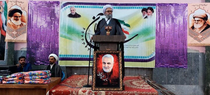 تصاویر/ راهپیمایی روز دانش آموز در شهر شهداد