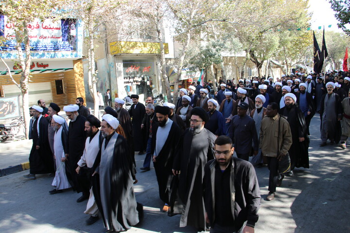 تصاویر/ تجمع و راهپیمایی طلاب و روحانیون حوزه علمیه اصفهان در یوم الله ۱۳ آبان‎