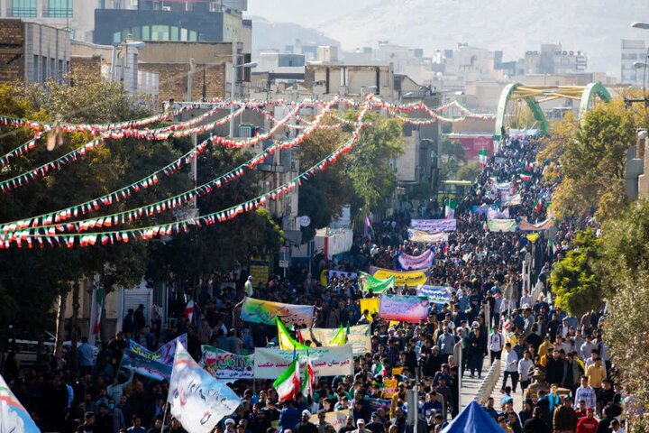 تصاویر/خروش ضد استکباری و ضد صهیونیستی مردم استان مرکزی در یوم‌الله ۱۳ آبان