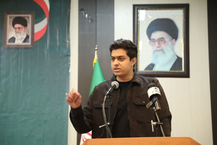 تصاویر/ دیدار جمعی از دانش‌آموزان شهرستان شاهرود با نماینده ولی فقیه در استان سمنان