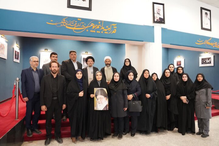 تصاویر/بازدید نماینده ولی فقیه در لرستان از کتابخانه مرکزی خرم آباد