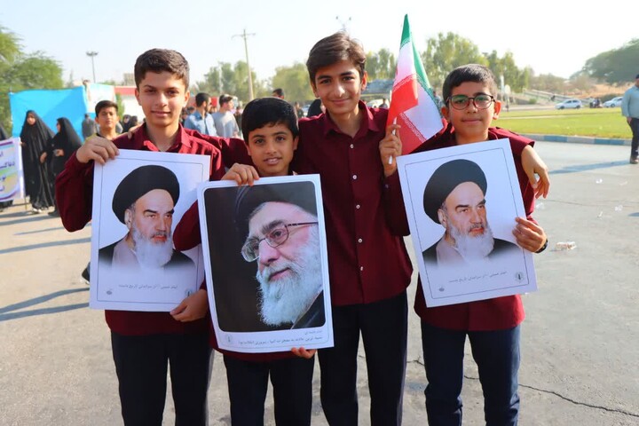 تصاویر/ راهپیمایی ۱۳ آبان در عالیشهر