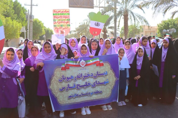 تصاویر/ راهپیمایی ۱۳ آبان در عالیشهر