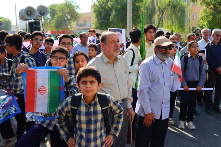 تصاویر/ راهپیمایی ۱۳ آبان در عالیشهر