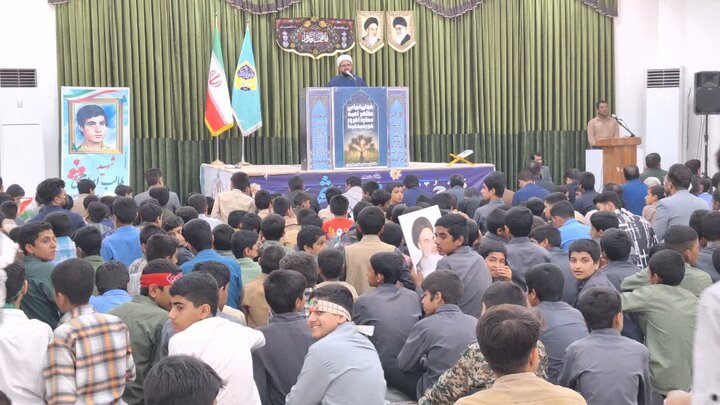 تصاویر/ راهپیمایی روز دانش آموز در شهر رودبارجنوب