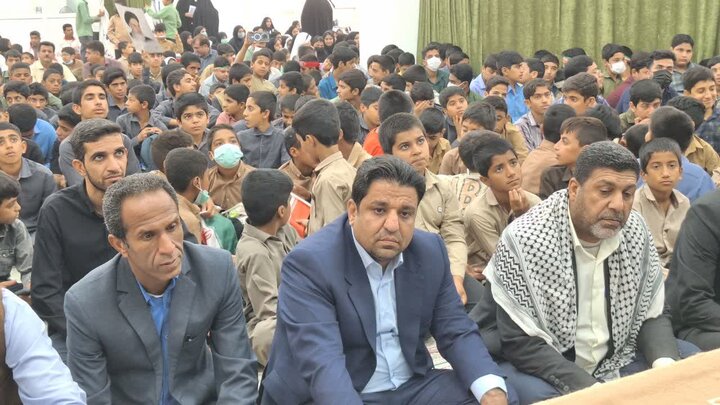 تصاویر/ راهپیمایی روز دانش آموز در شهر رودبارجنوب