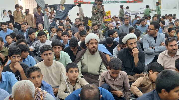 تصاویر/ راهپیمایی روز دانش آموز در شهر رودبارجنوب