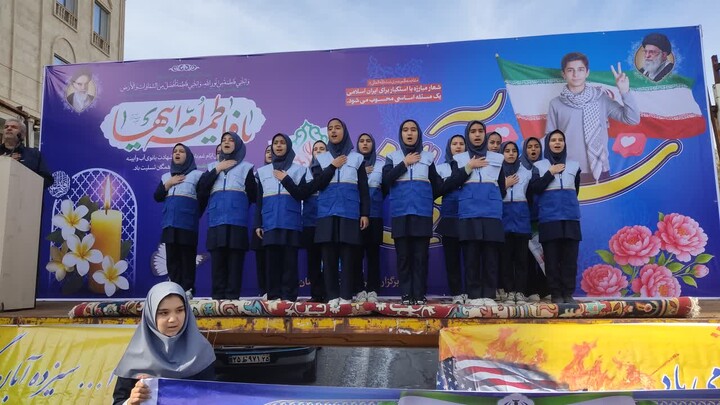 تصاویر/ راهپیمایی یوم الله ۱۳ آبان در هادیشهر