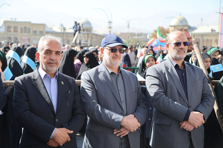 تصاویر / حضور پرشور مردم دارالمومنین همدان در تجمع بزرگ ۱۳ آبان