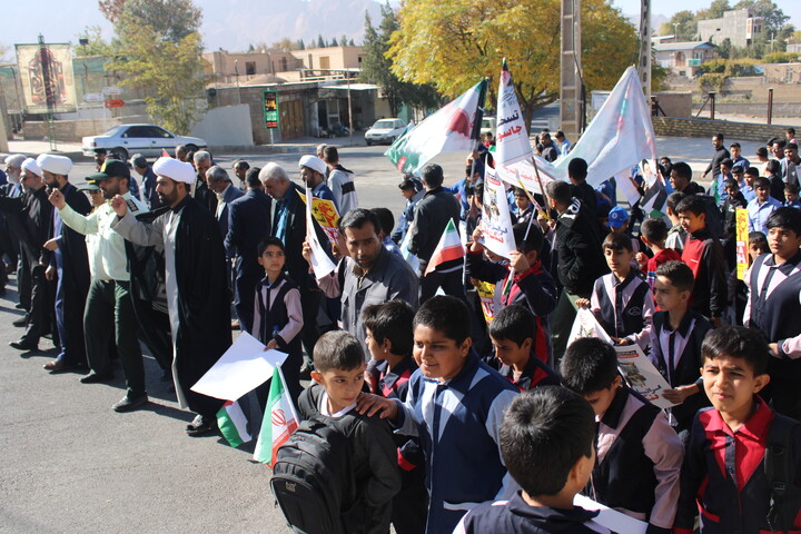 تصاویر/ راهپیمایی روز دانش آموز در شهر جوپار