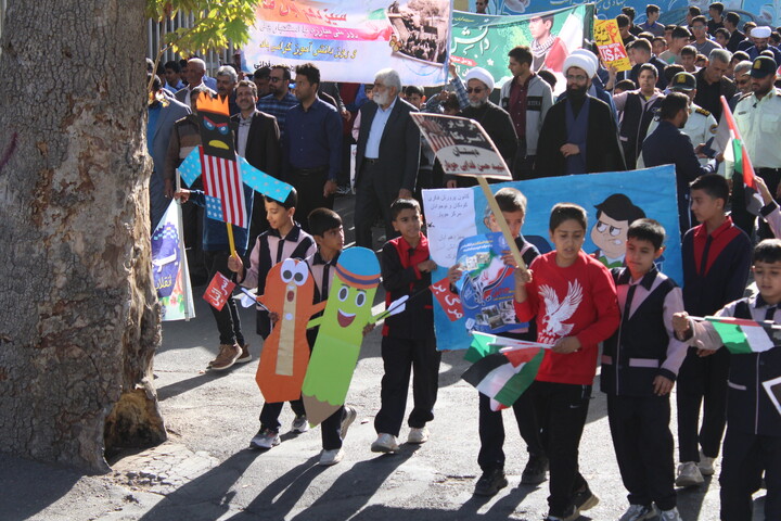 تصاویر/ راهپیمایی روز دانش آموز در شهر جوپار