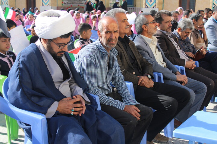 تصاویر/ راهپیمایی روز دانش آموز در شهر جوپار