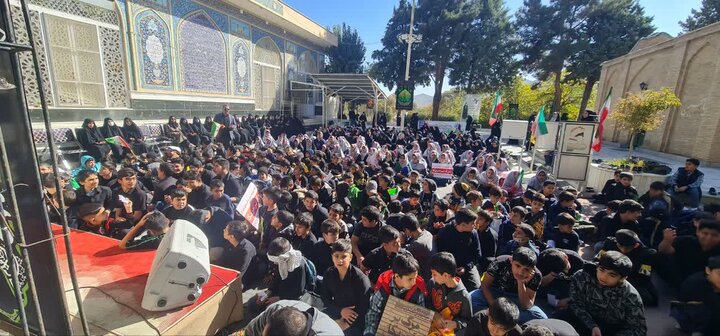 تصاویر/اقامه عزای شهادت حضرت زهرا(س) و گرامیداشت یوم الله ۱۳ آبان درقمصر