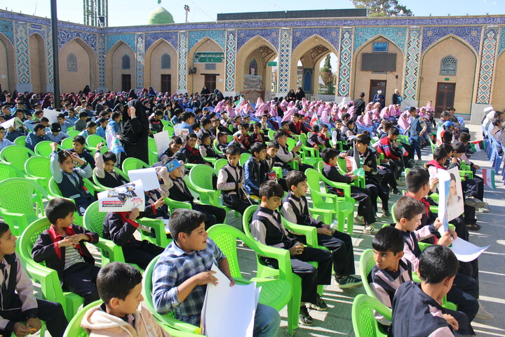 تصاویر/ راهپیمایی روز دانش آموز در شهر جوپار